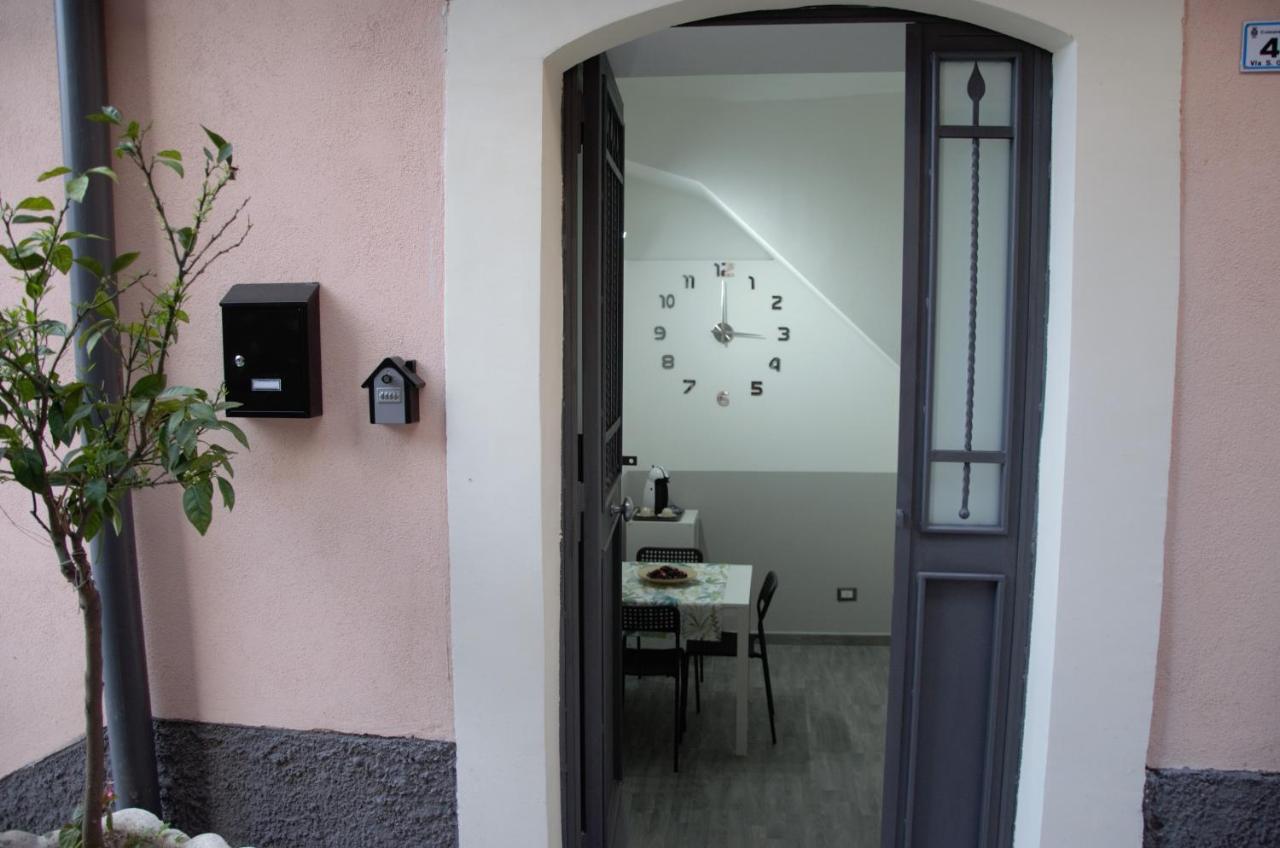 La Casa Di Karola Apartment คาตาเนีย ภายนอก รูปภาพ