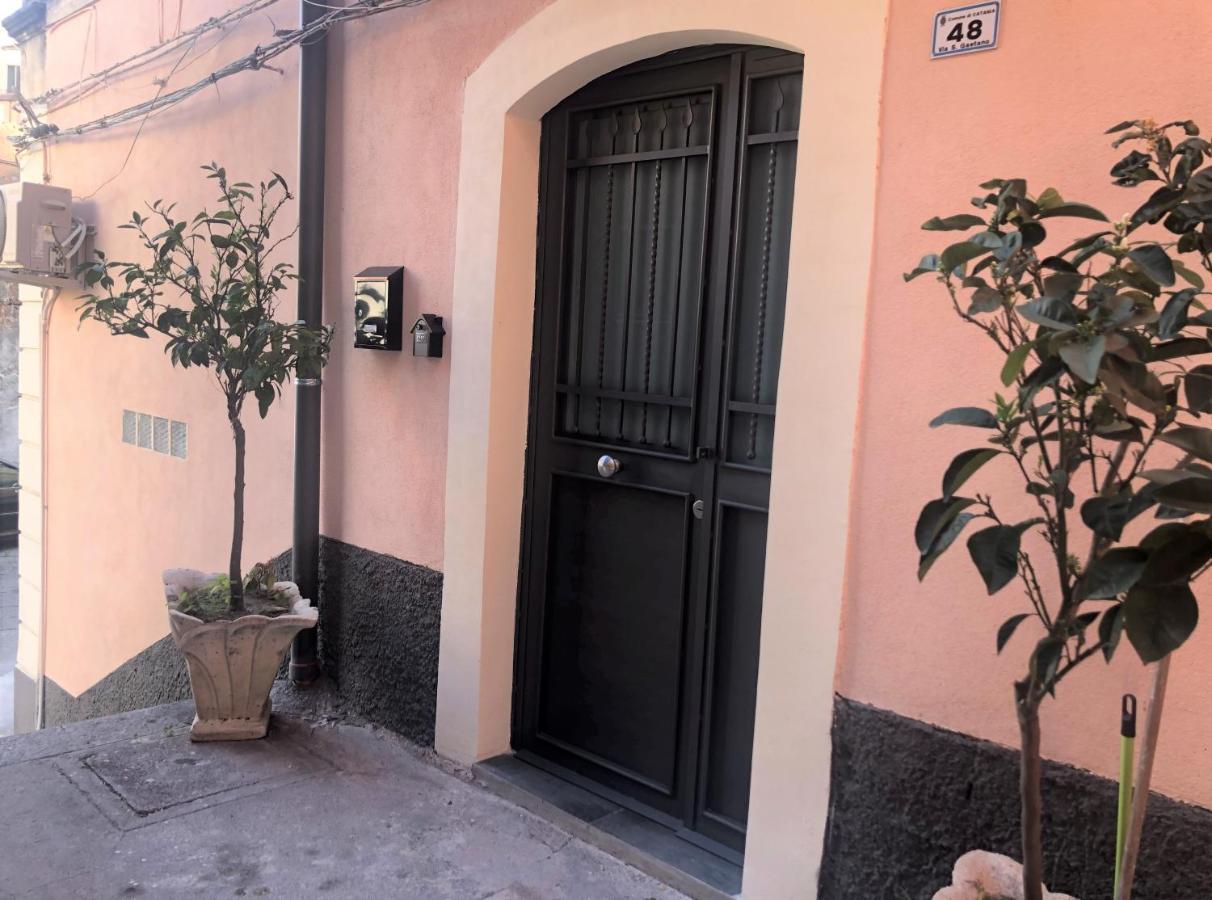 La Casa Di Karola Apartment คาตาเนีย ภายนอก รูปภาพ
