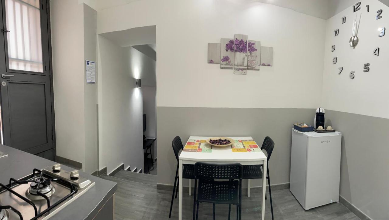 La Casa Di Karola Apartment คาตาเนีย ภายนอก รูปภาพ