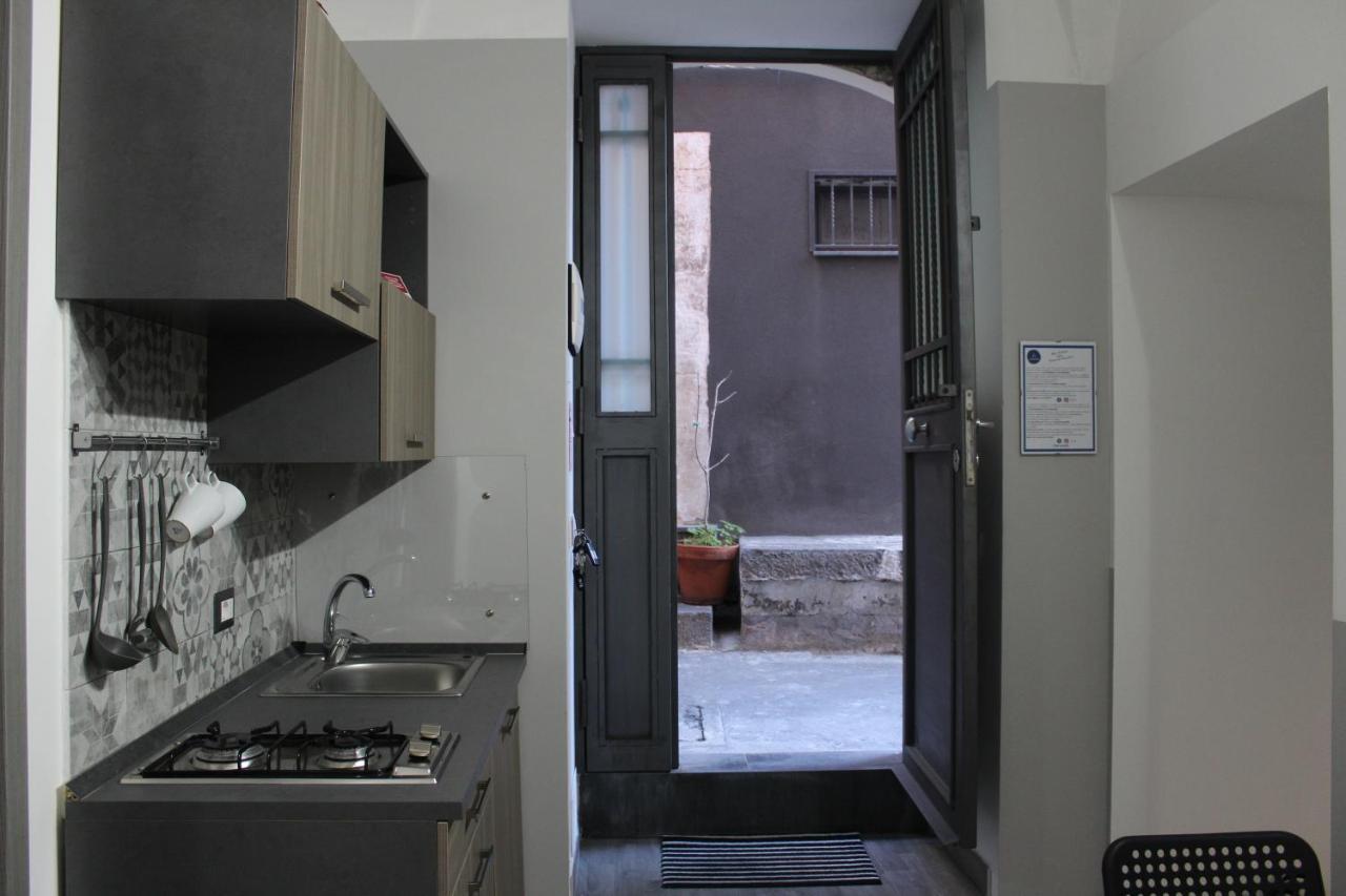 La Casa Di Karola Apartment คาตาเนีย ภายนอก รูปภาพ